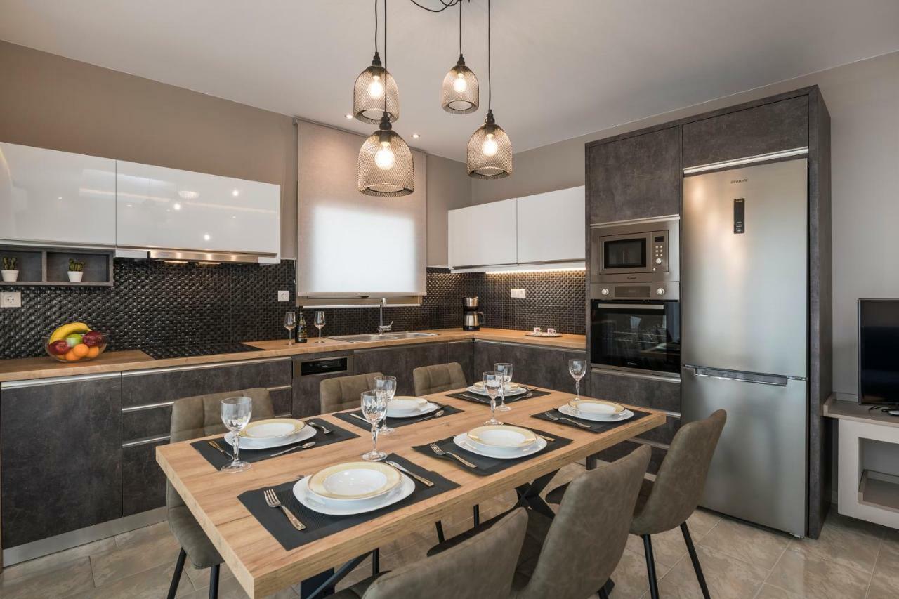 Mirma Luxury Apartment Chania  Bagian luar foto