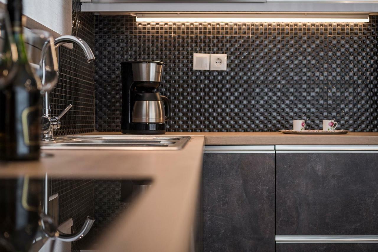 Mirma Luxury Apartment Chania  Bagian luar foto